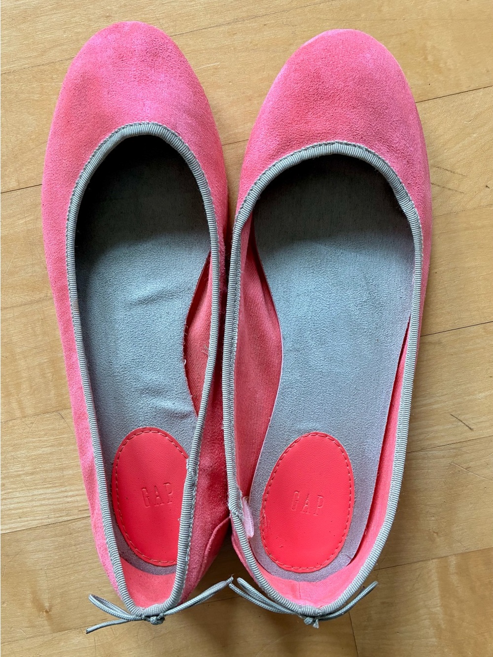 GAP Pink Suede Ballet Flats with Bow Trim size 9